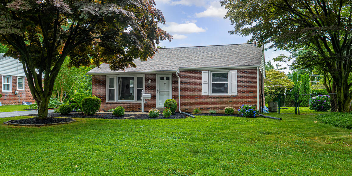 Brivity 47 Delia Drive Broomall, PA 19008