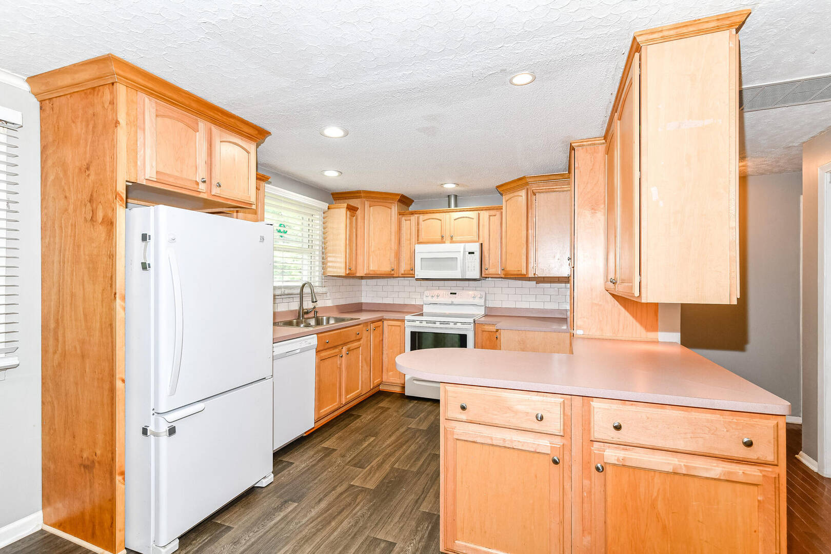 8220 E. 131st Street Fishers, IN 46038