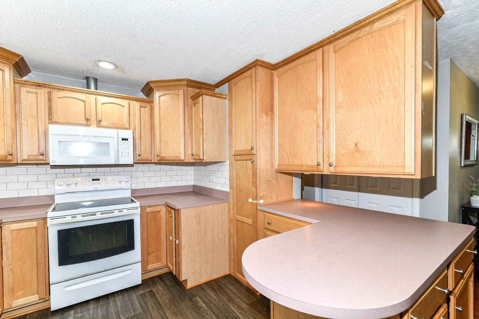8220 E. 131st Street Fishers, IN 46038