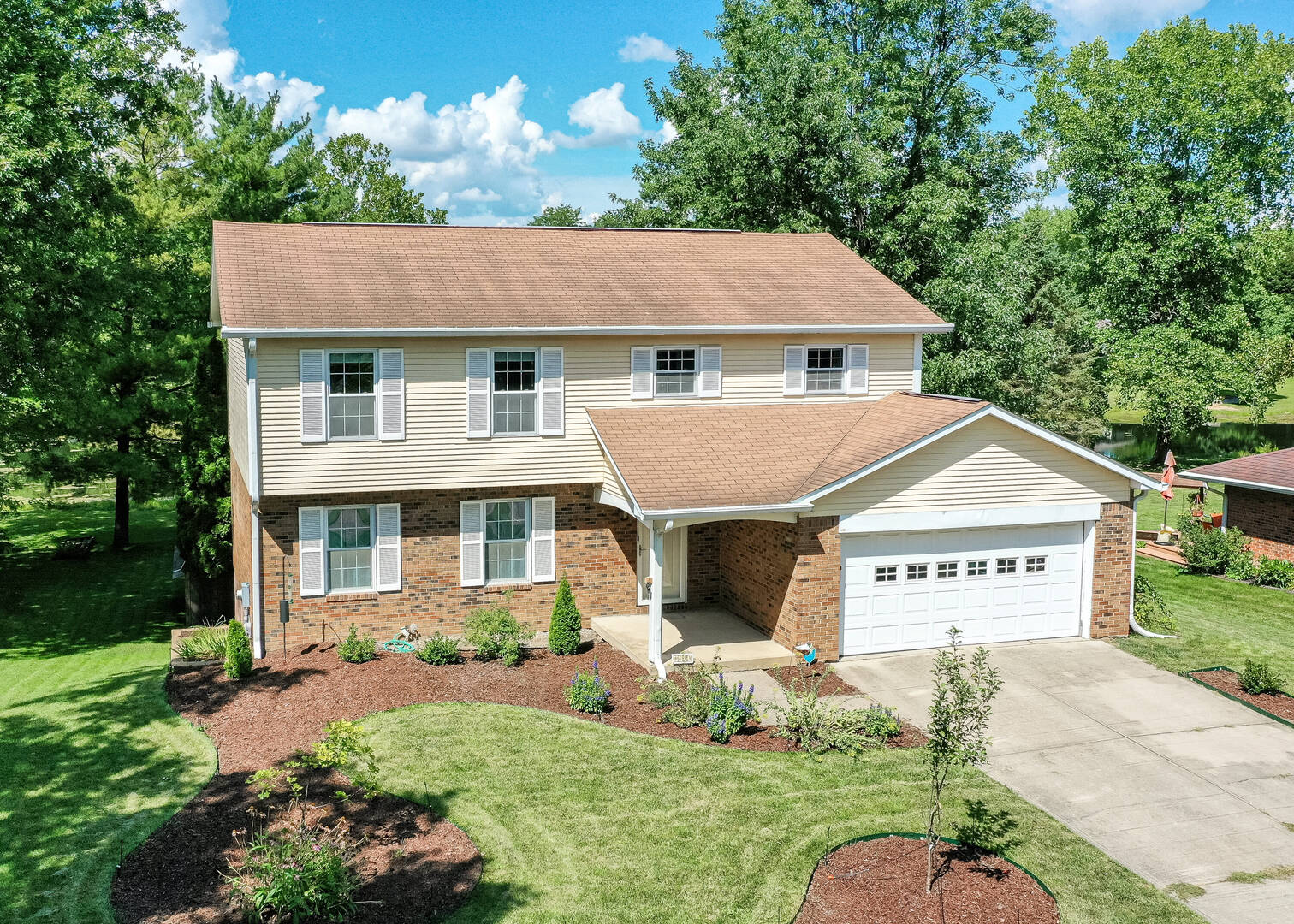 8633 Fox Ridge Lane Indianapolis, IN 46256
