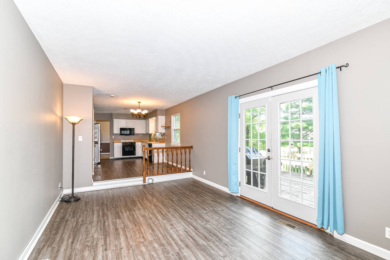 8633 Fox Ridge Lane Indianapolis, IN 46256