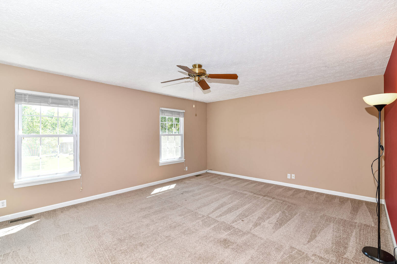 8633 Fox Ridge Lane Indianapolis, IN 46256