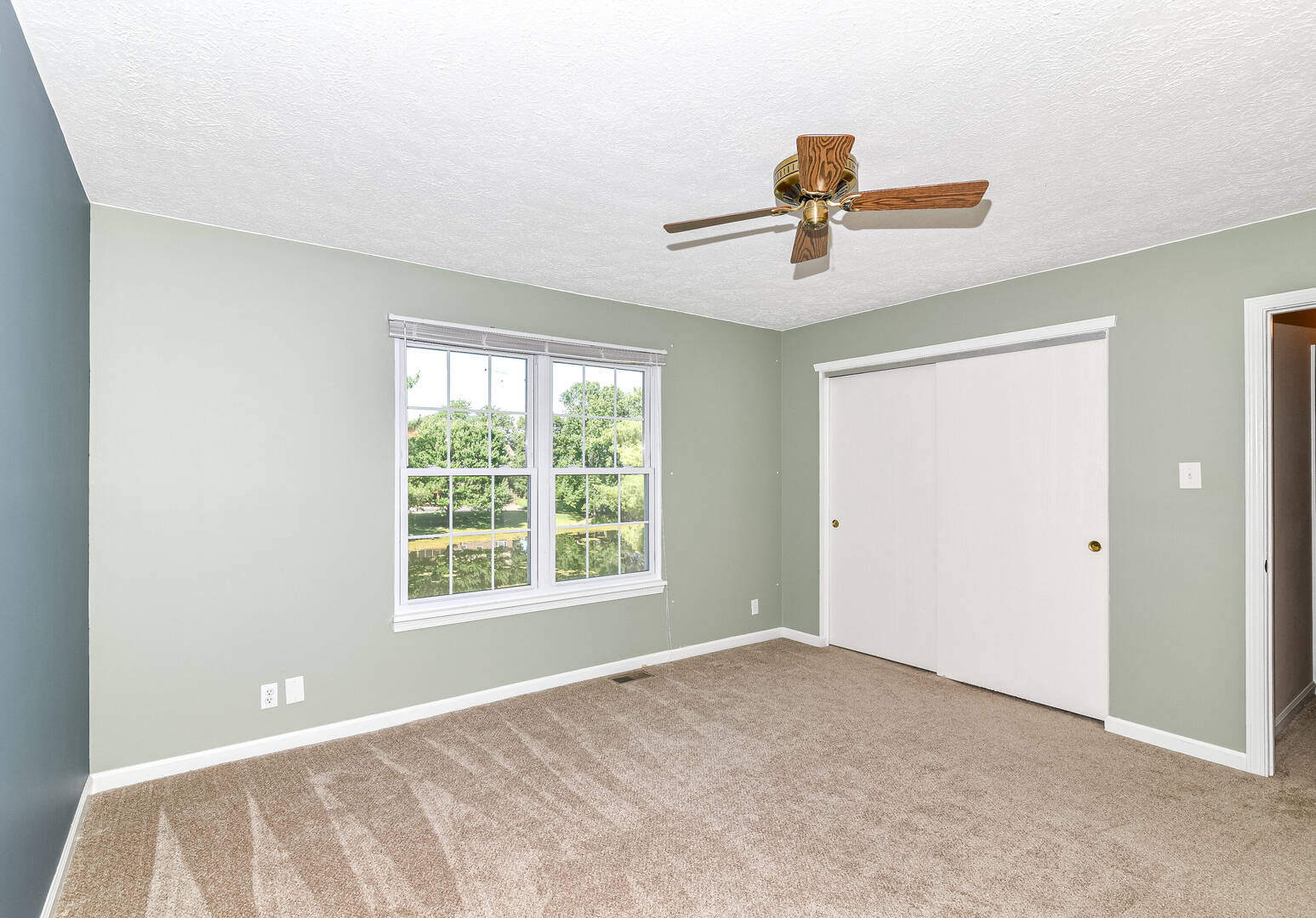 8633 Fox Ridge Lane Indianapolis, IN 46256