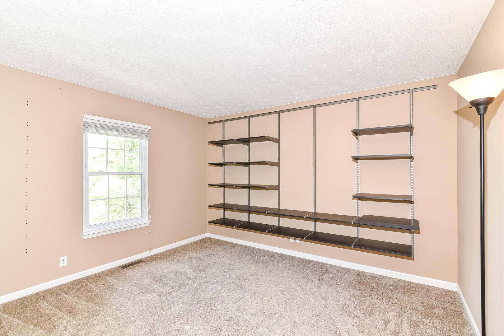 8633 Fox Ridge Lane Indianapolis, IN 46256
