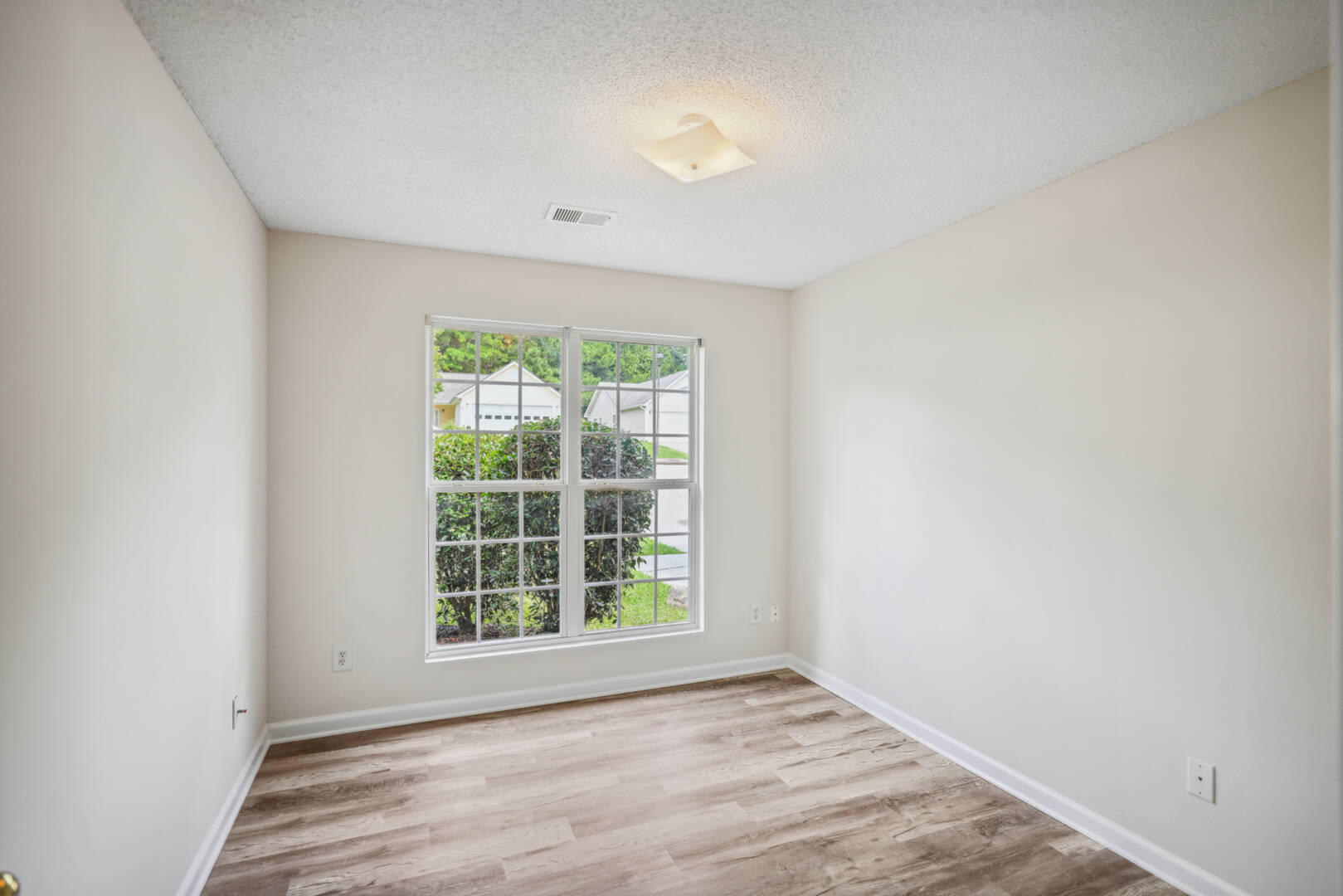705 Amelia Grove Ln Lawrenceville, GA 30045