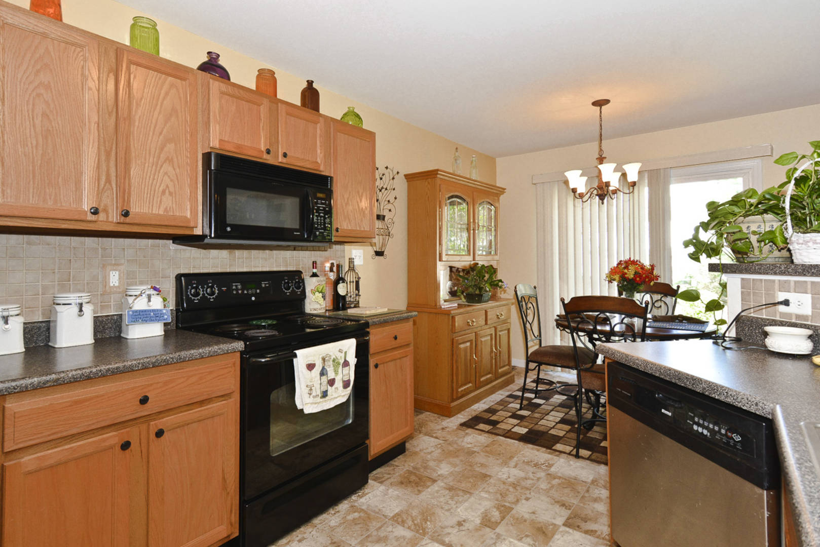 Brivity 4247 Forder Heights Saint Louis, MO 63129 Virtual Tour