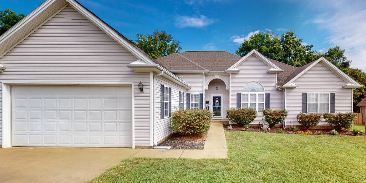 Brivity 975 Wing Tip Circle Hopkinsville , KY 42240