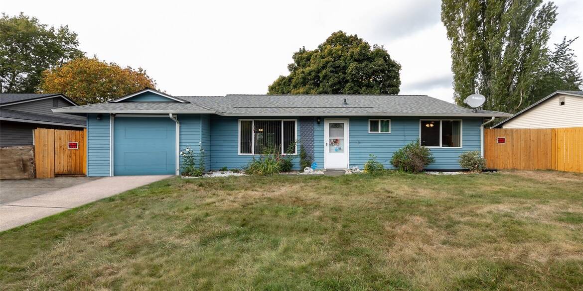 Brivity Stephanie & Michael 119 Alder Ln N Pacific, WA 98047