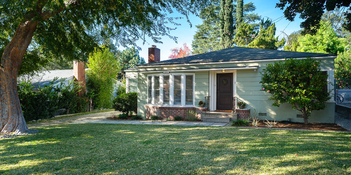 Brivity 4555 Encinas Dr La Cañada Flintridge, CA 91011