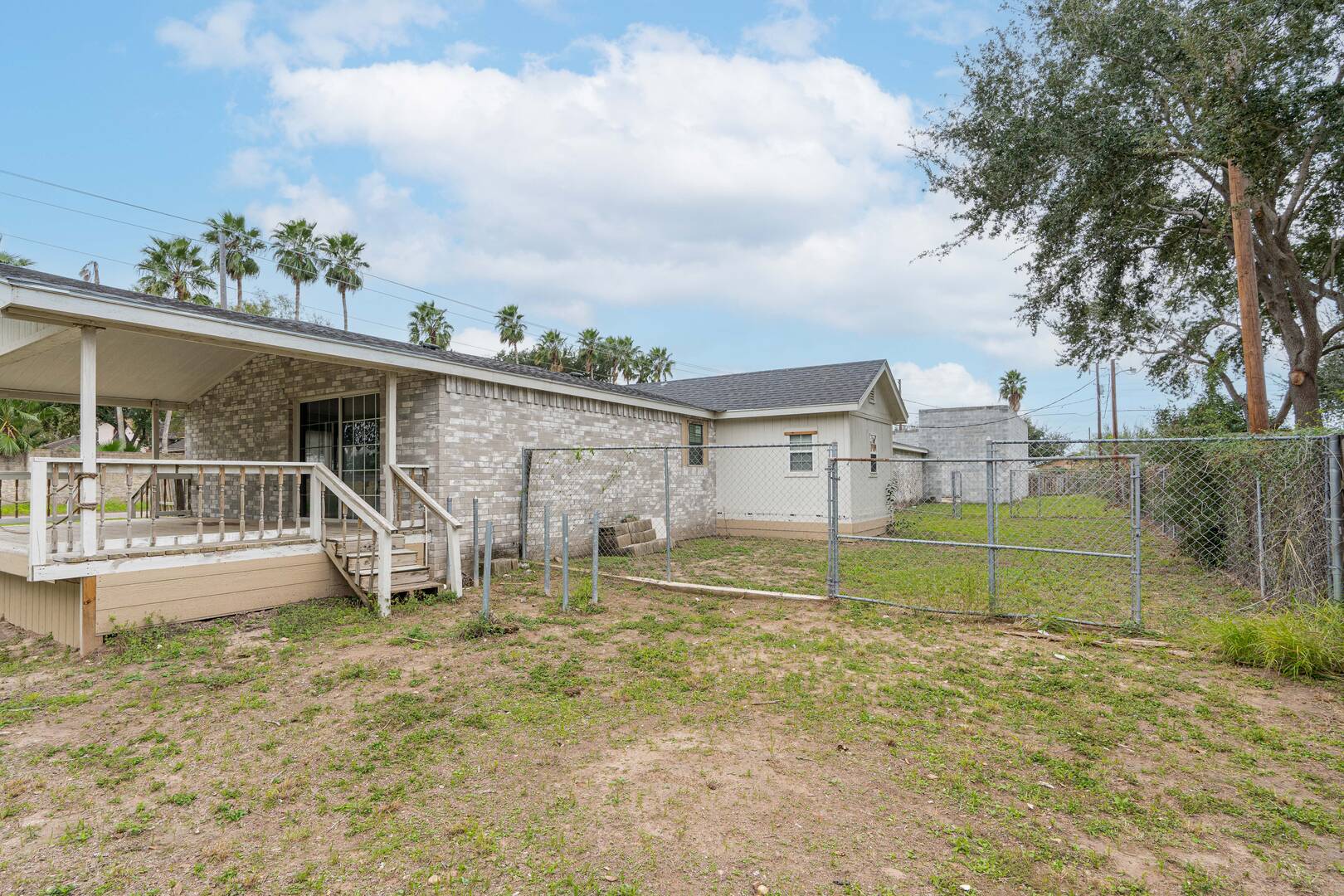 Brivity 1421 S Dallas Street Alton, Texas 78573 Virtual Tour