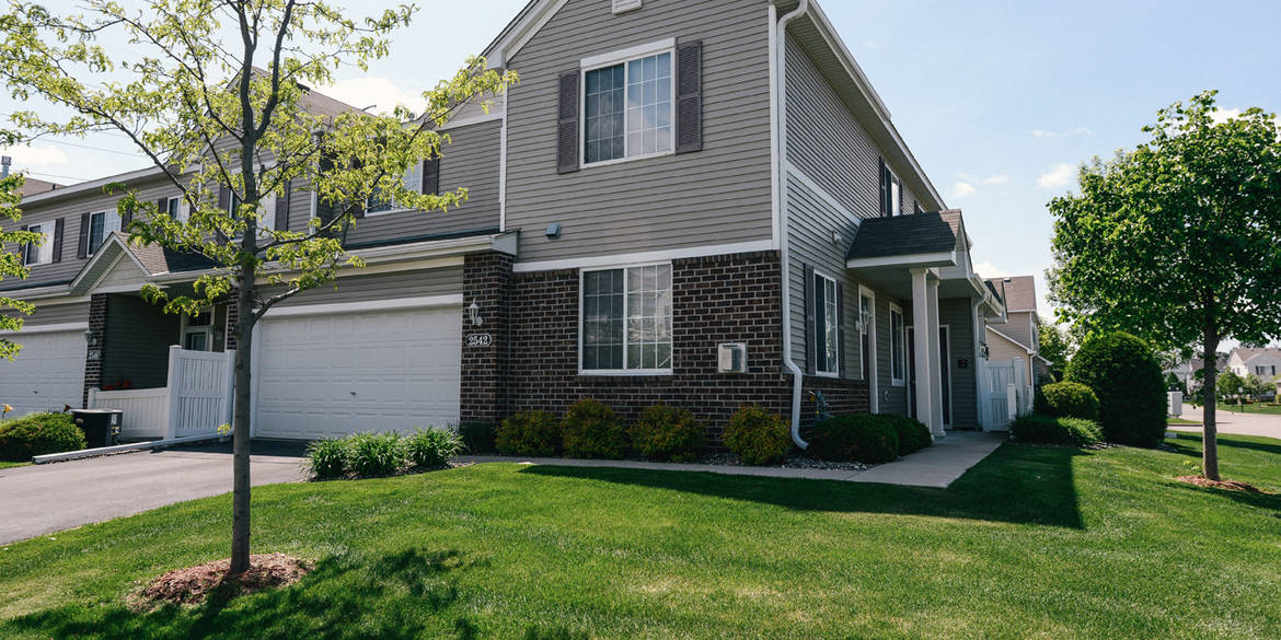 Brivity 2542 49th St. E Inver Grove Heights, MN 55076
