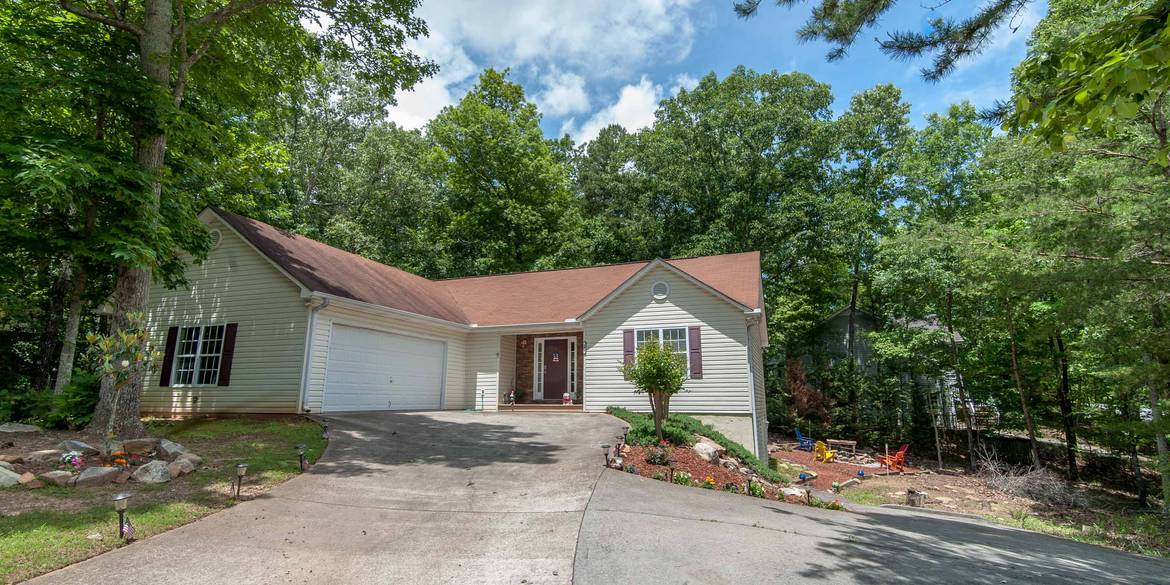 Brivity 102 Leopard Ct. Waleska, GA 30183