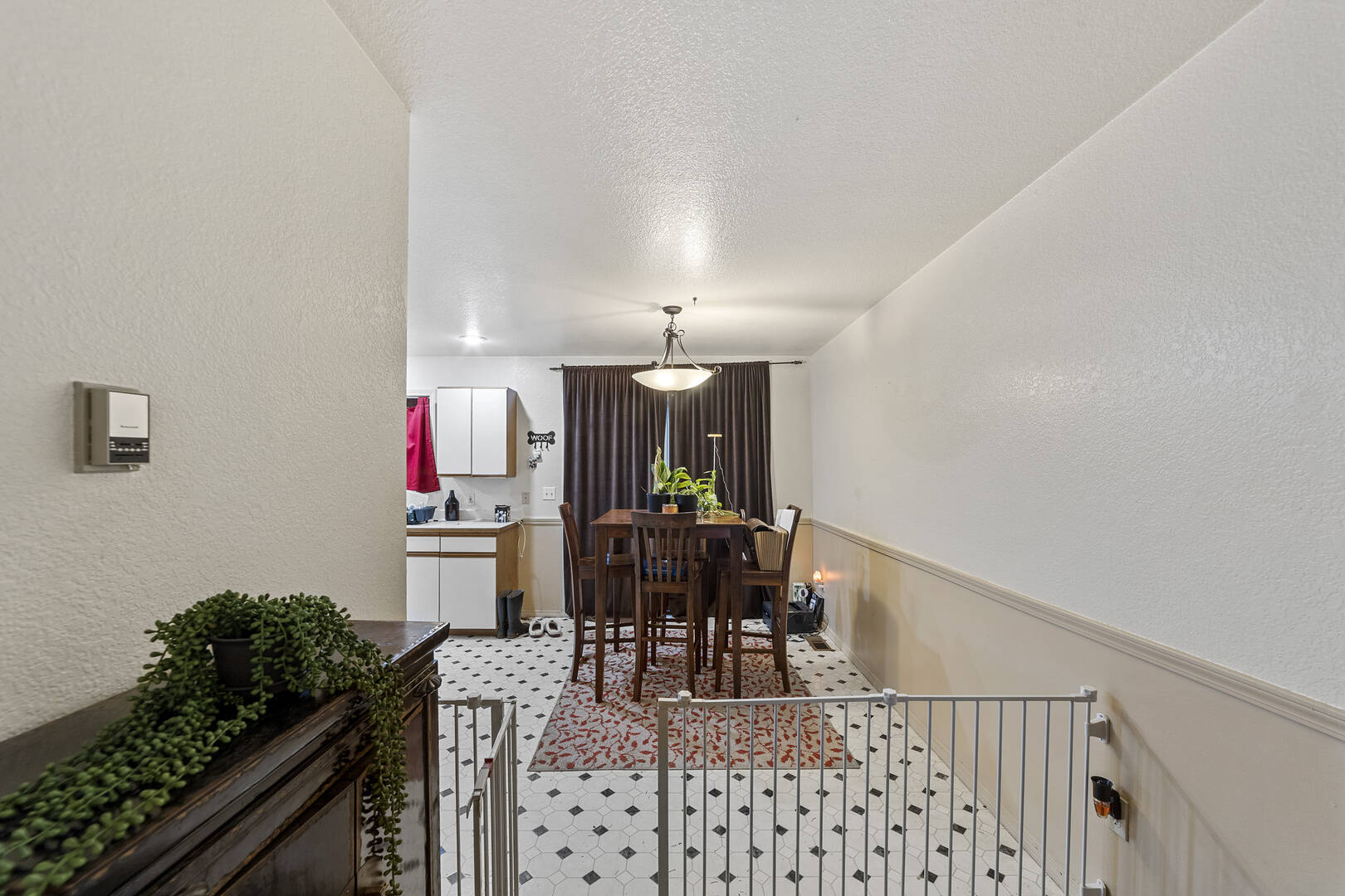 312 W 2nd St, Nooksack, WA  98276