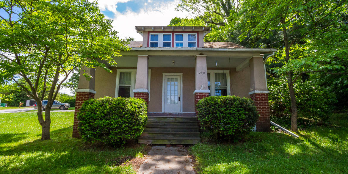 Brivity 1250 NE Cambria Street Christiansburg, VA 24073