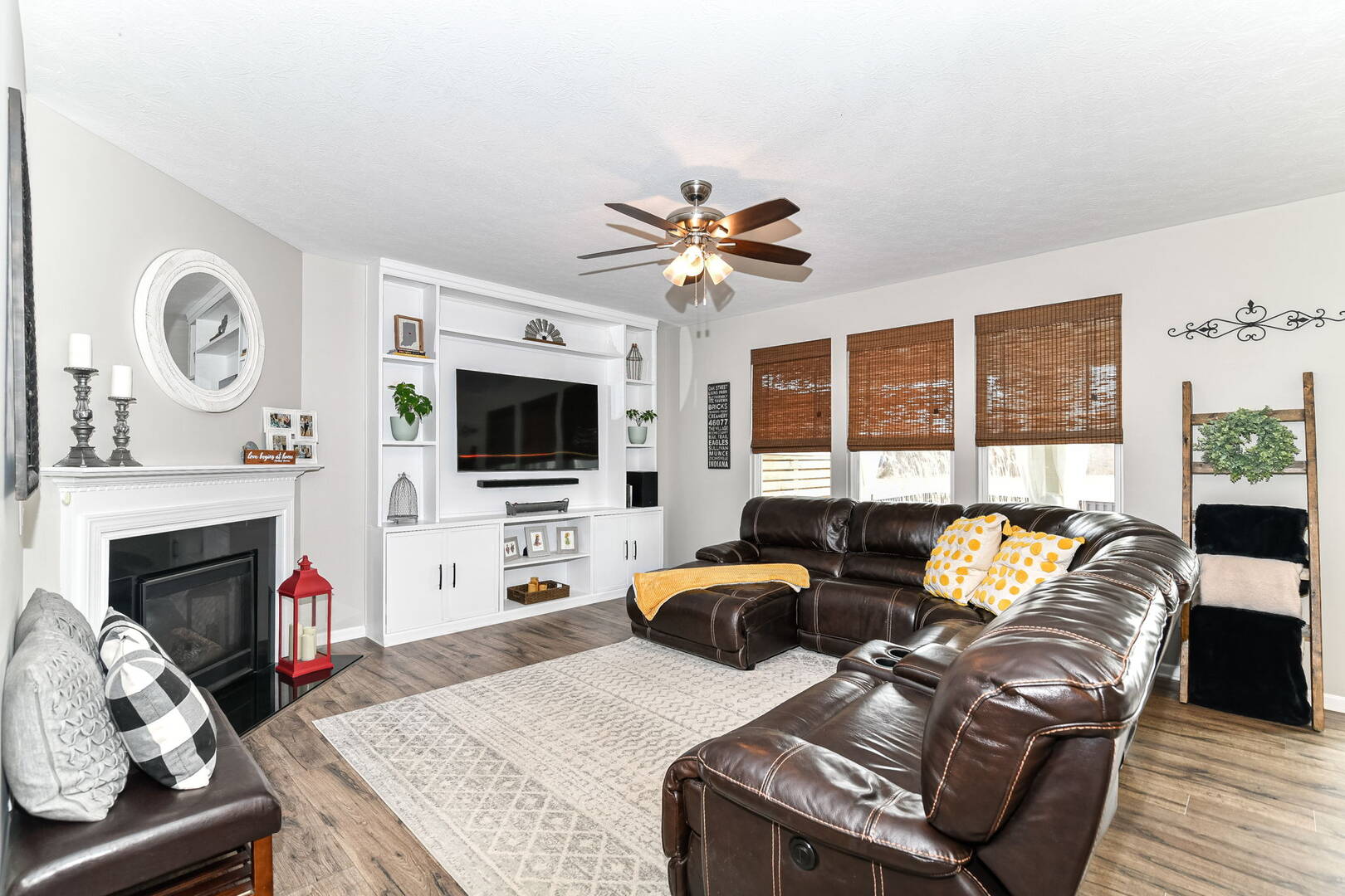 6307 Falcon Lane Zionsville, IN 46077