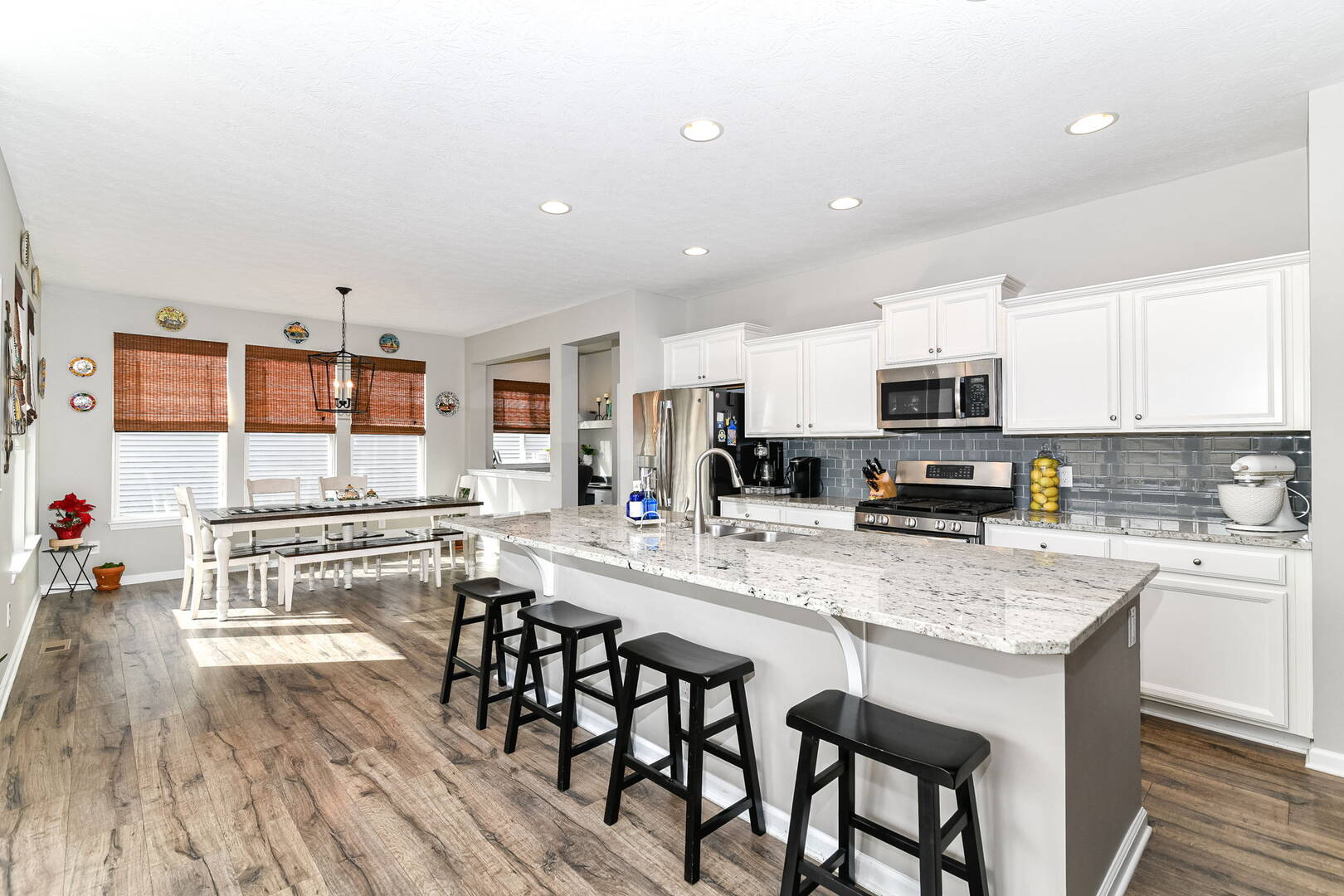 6307 Falcon Lane Zionsville, IN 46077