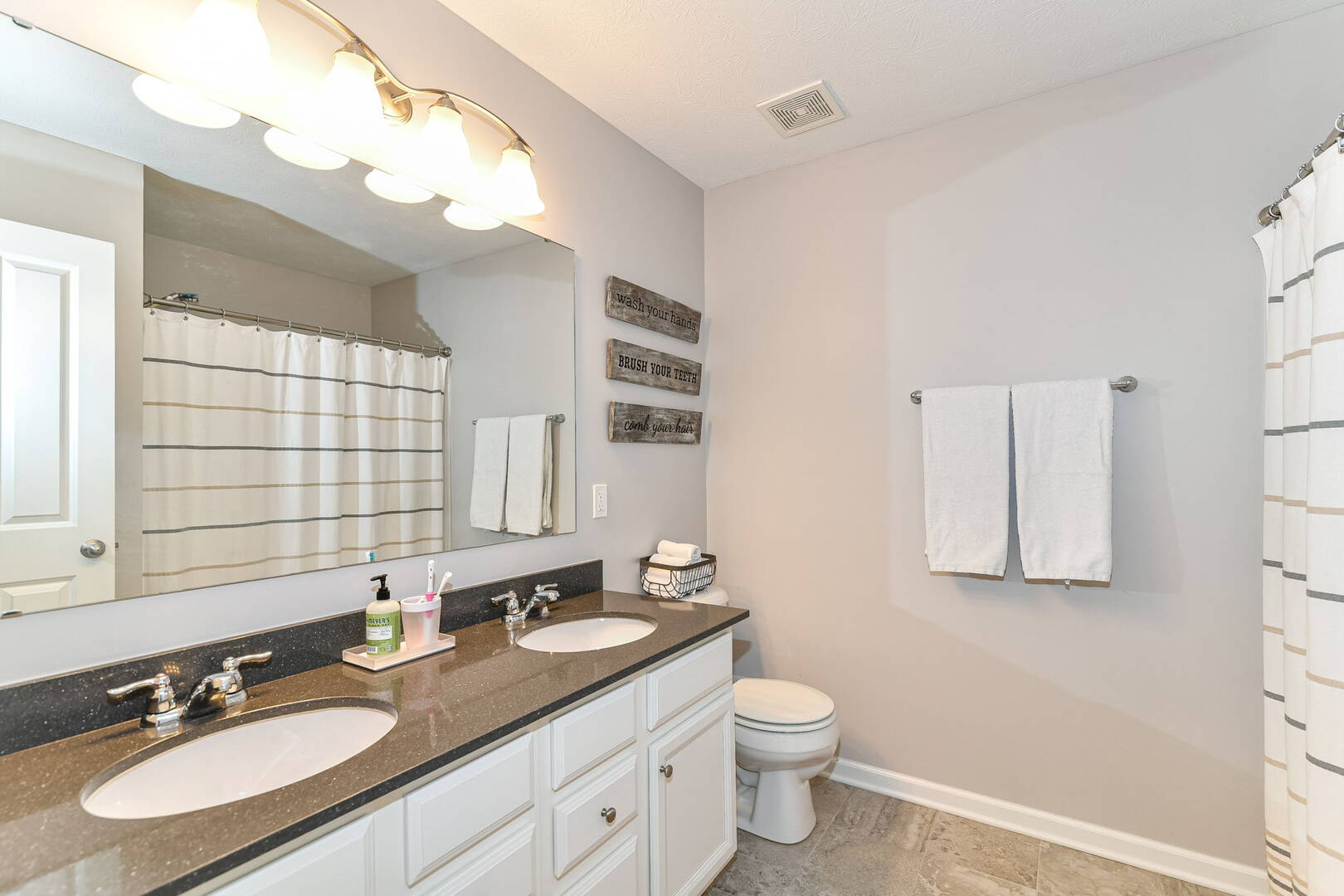6307 Falcon Lane Zionsville, IN 46077