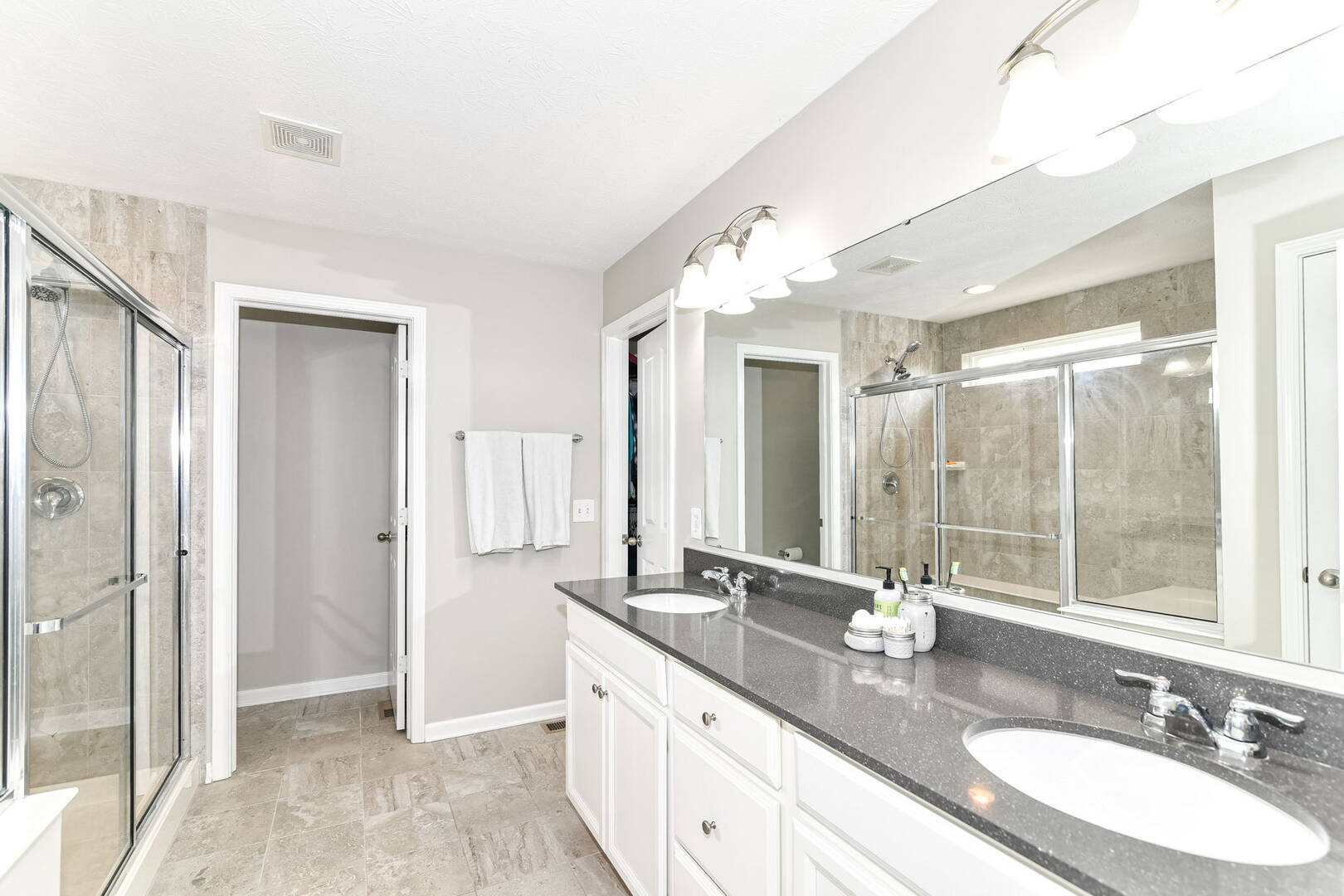 6307 Falcon Lane Zionsville, IN 46077