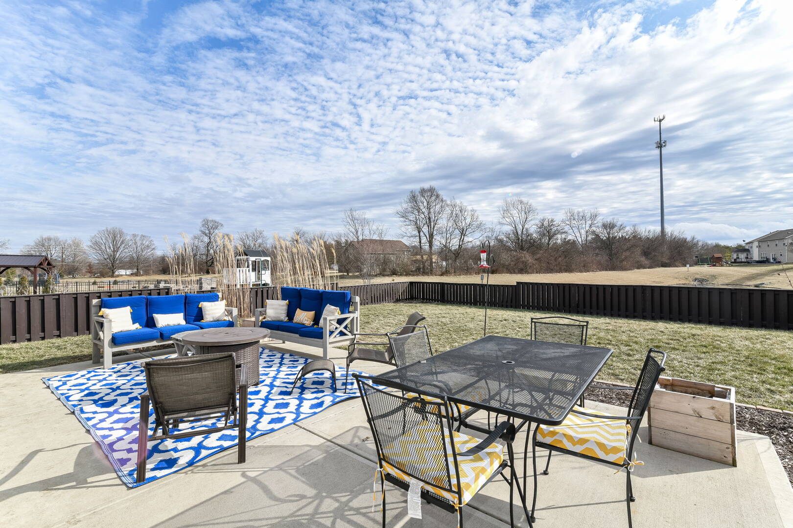 6307 Falcon Lane Zionsville, IN 46077