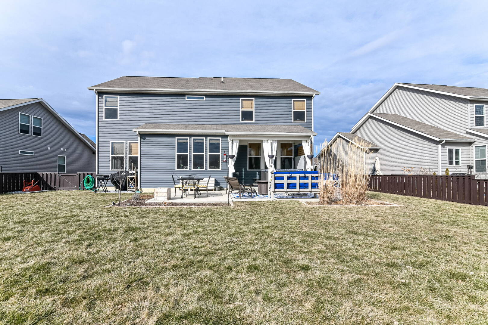 6307 Falcon Lane Zionsville, IN 46077