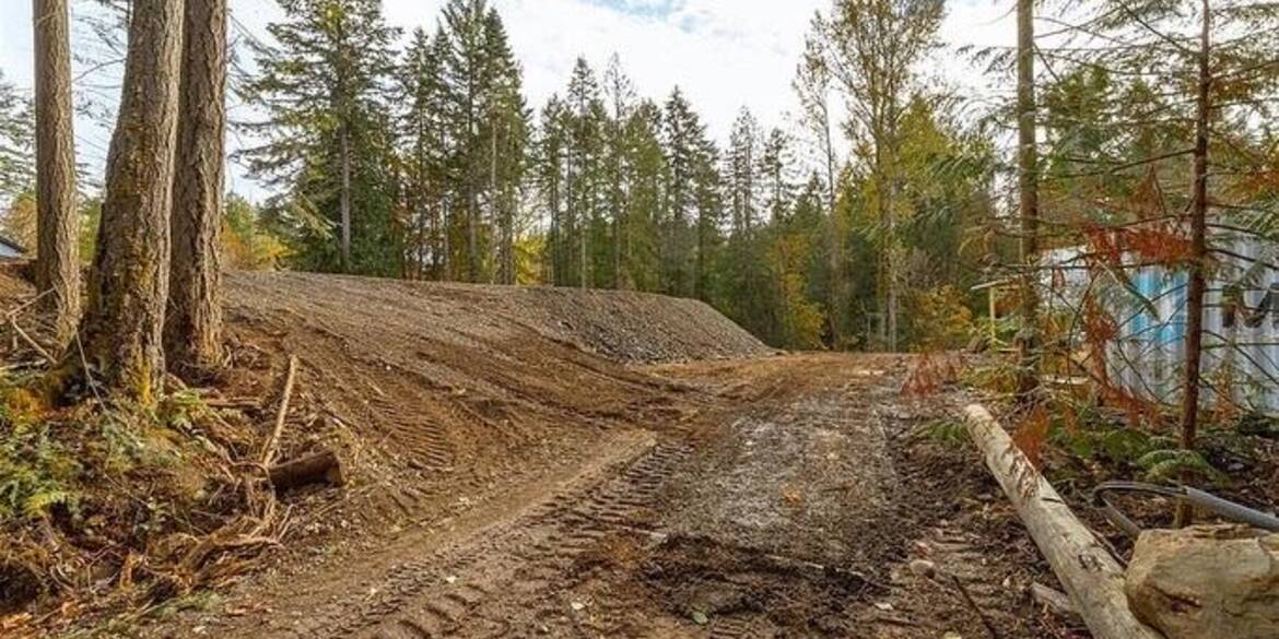 Brivity 2448 Calais Rd Duncan, BC V9L5V8