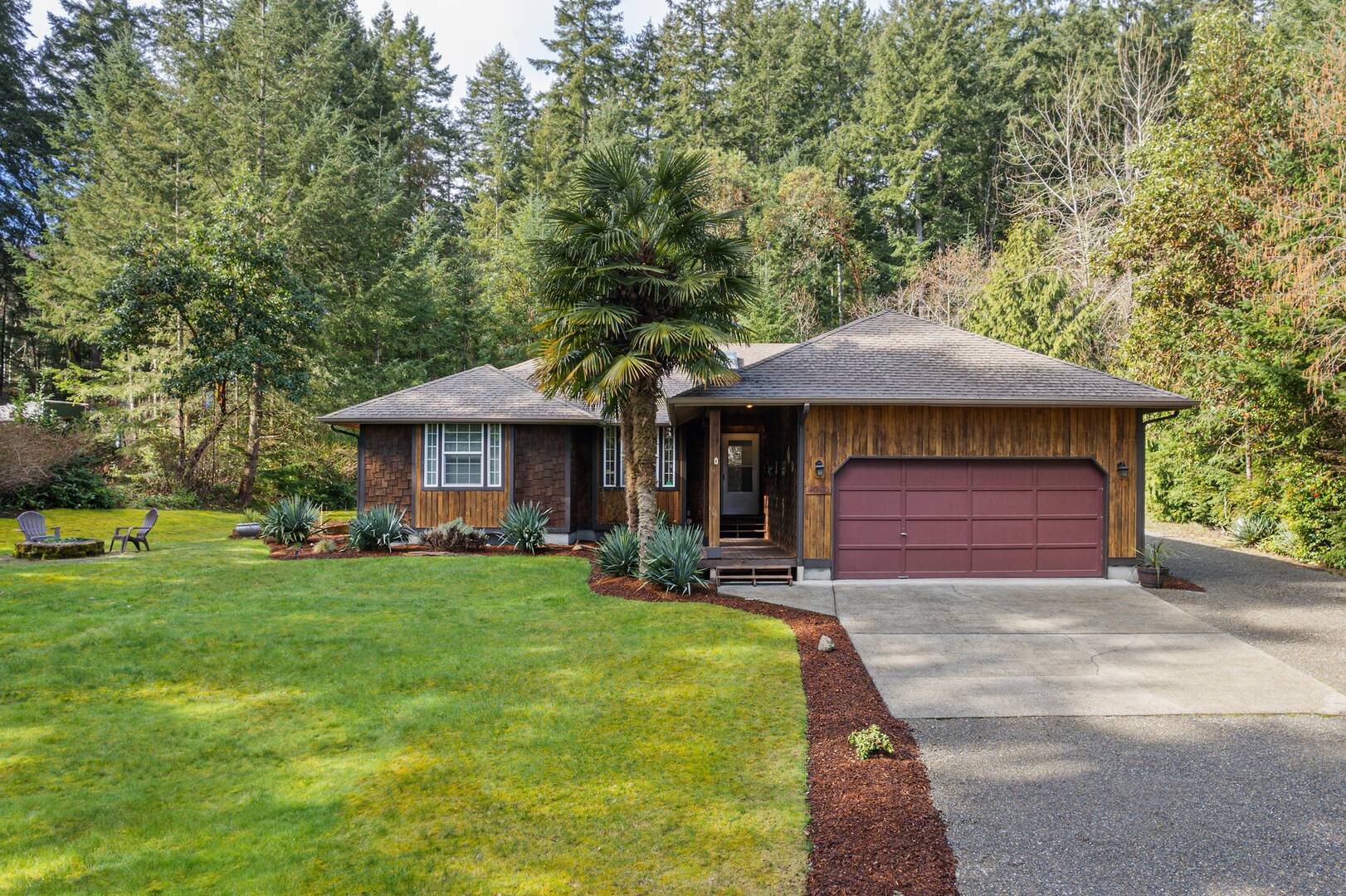 1276 12th Ct Fox Island, WA 98333