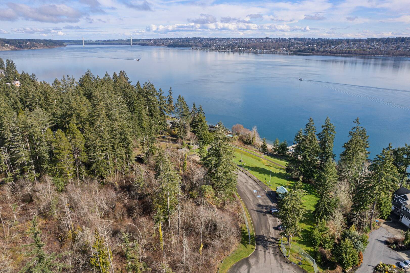 1276 12th Ct Fox Island, WA 98333