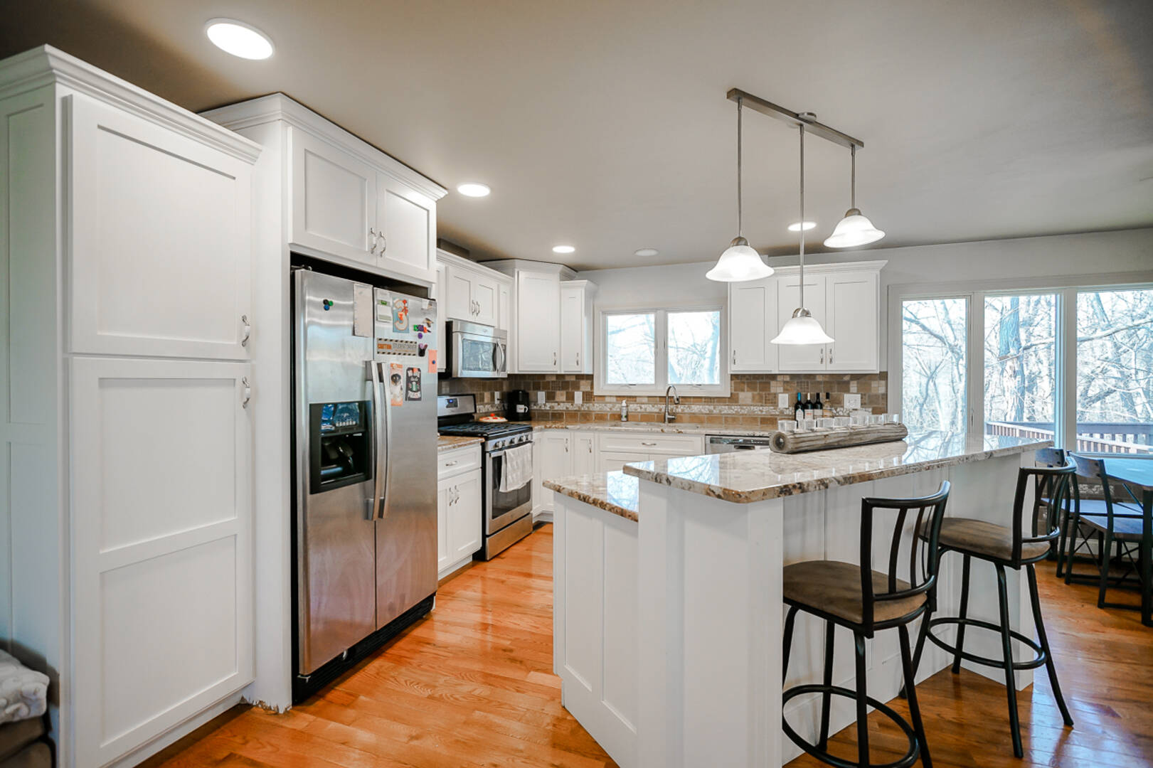 211 Burning Tree Dr Pekin, IL 61554