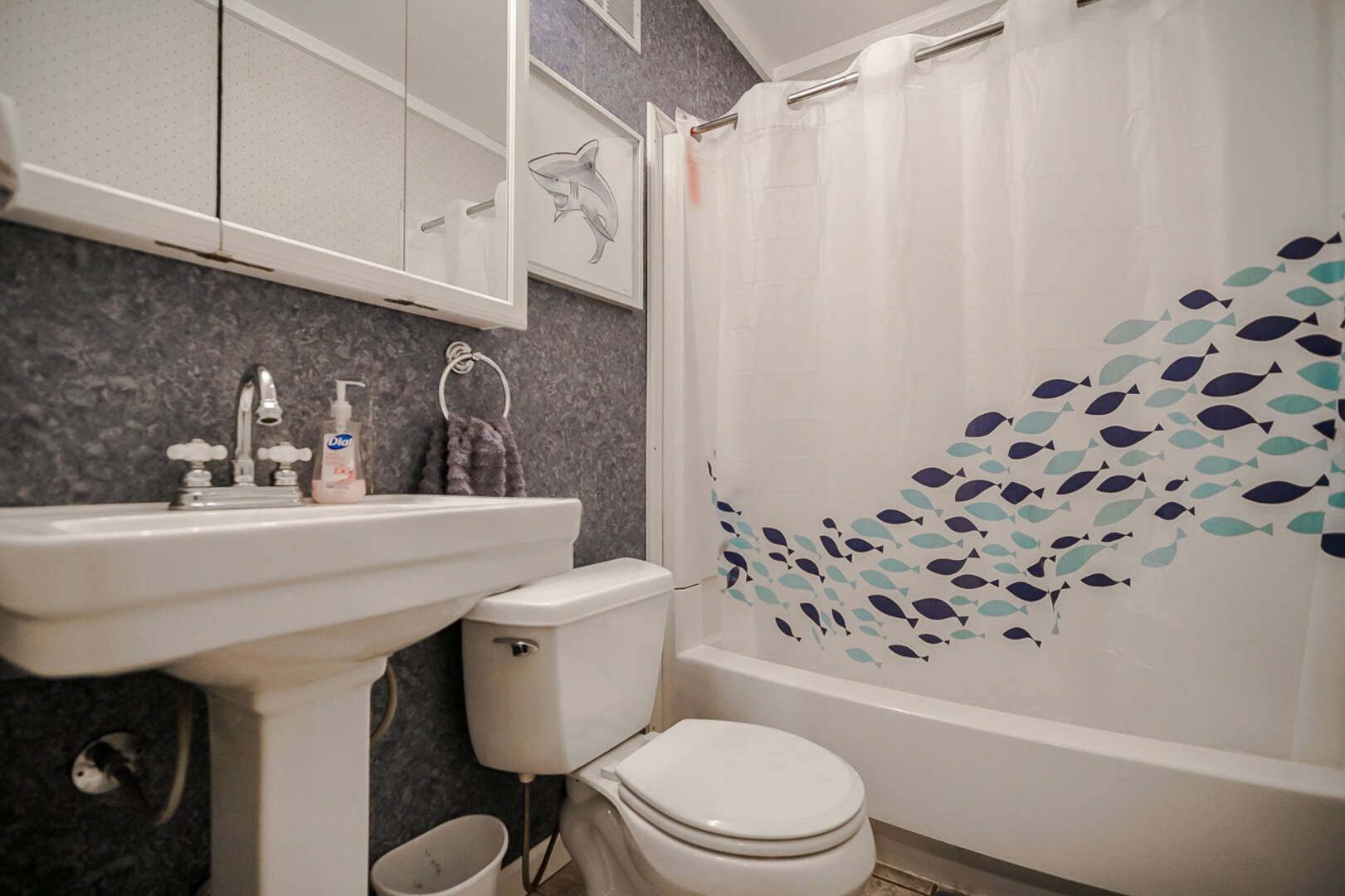 211 Burning Tree Dr Pekin, IL 61554