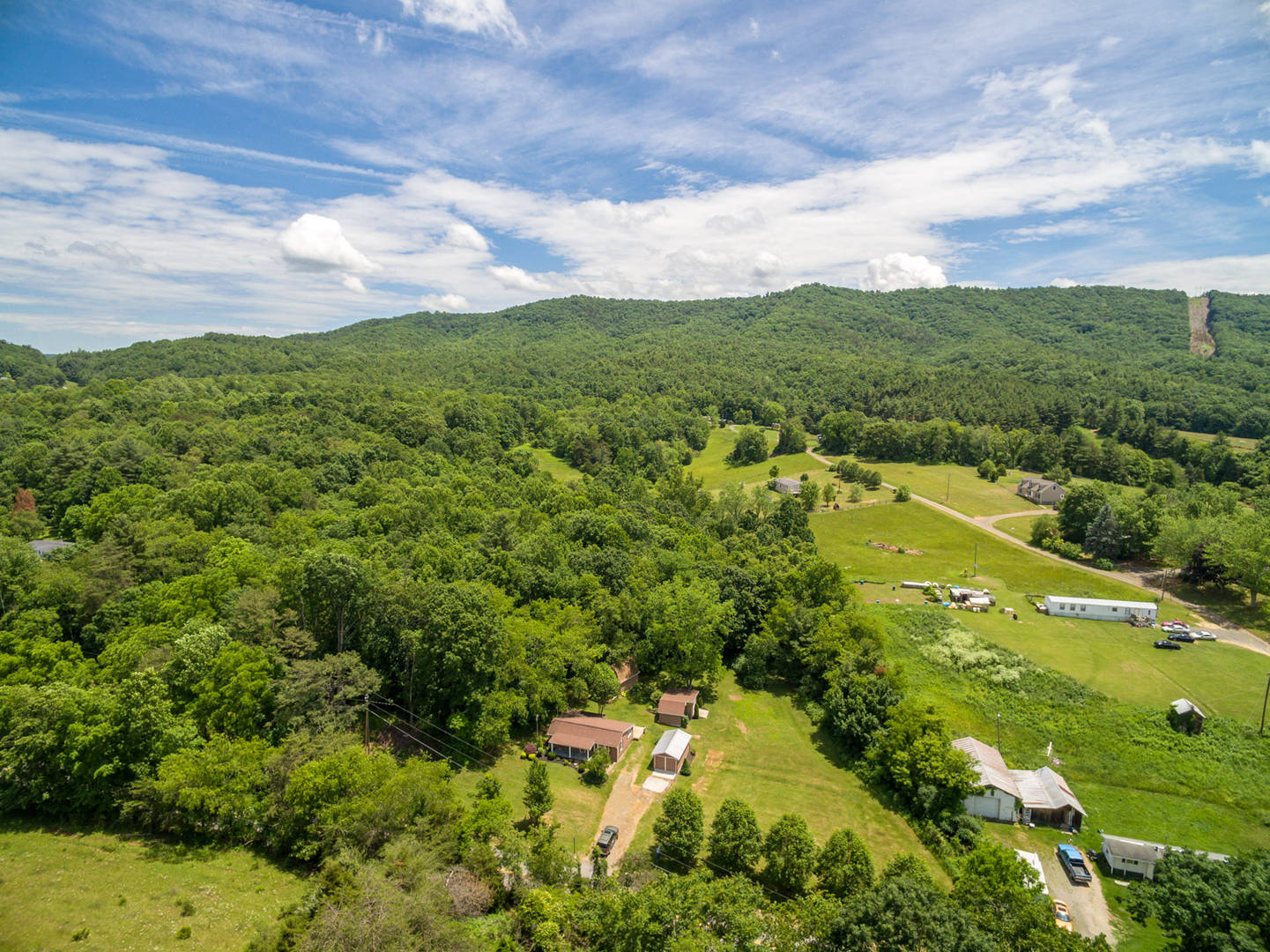 Brivity 1639 Castleton Road Max Meadows, VA 24360 Virtual Tour