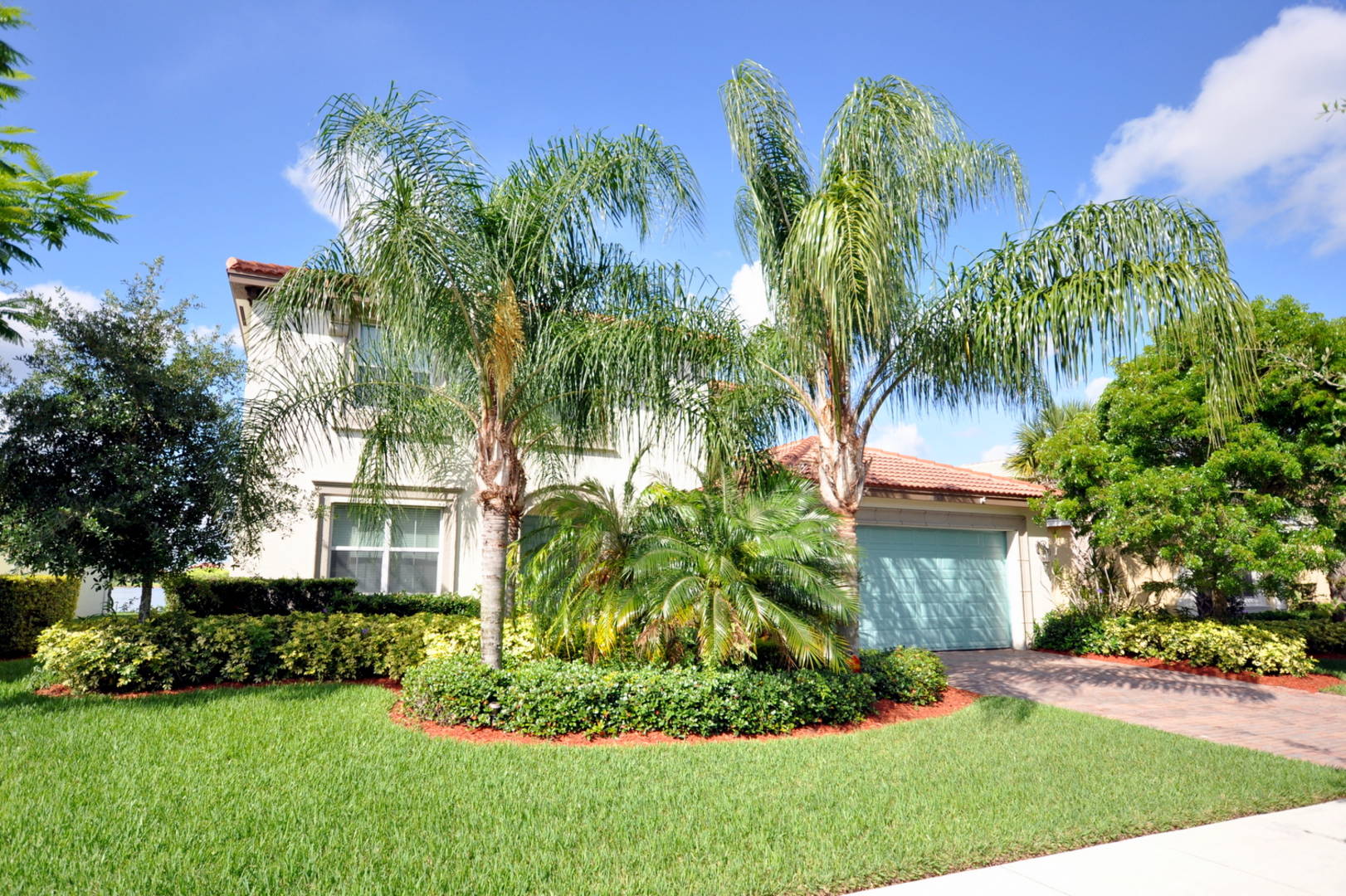 2402 Bellarosa West Palm Beach, FL 33411