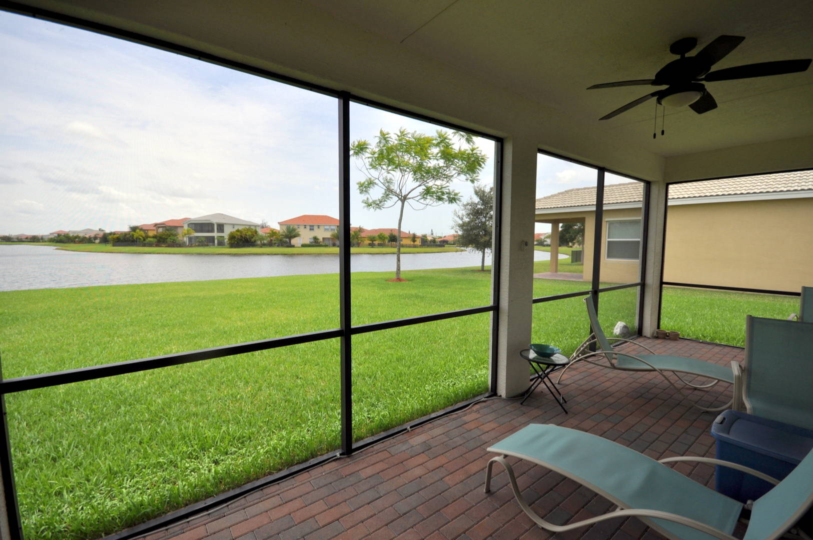 2402 Bellarosa West Palm Beach, FL 33411