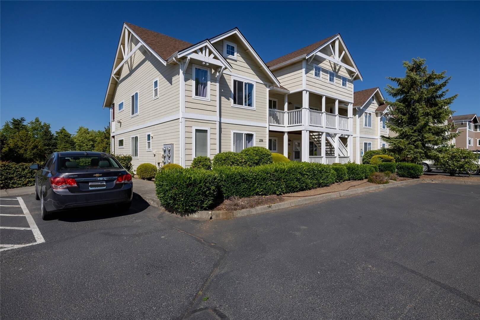 236 W Maberry Dr #203 Lynden, WA 98264