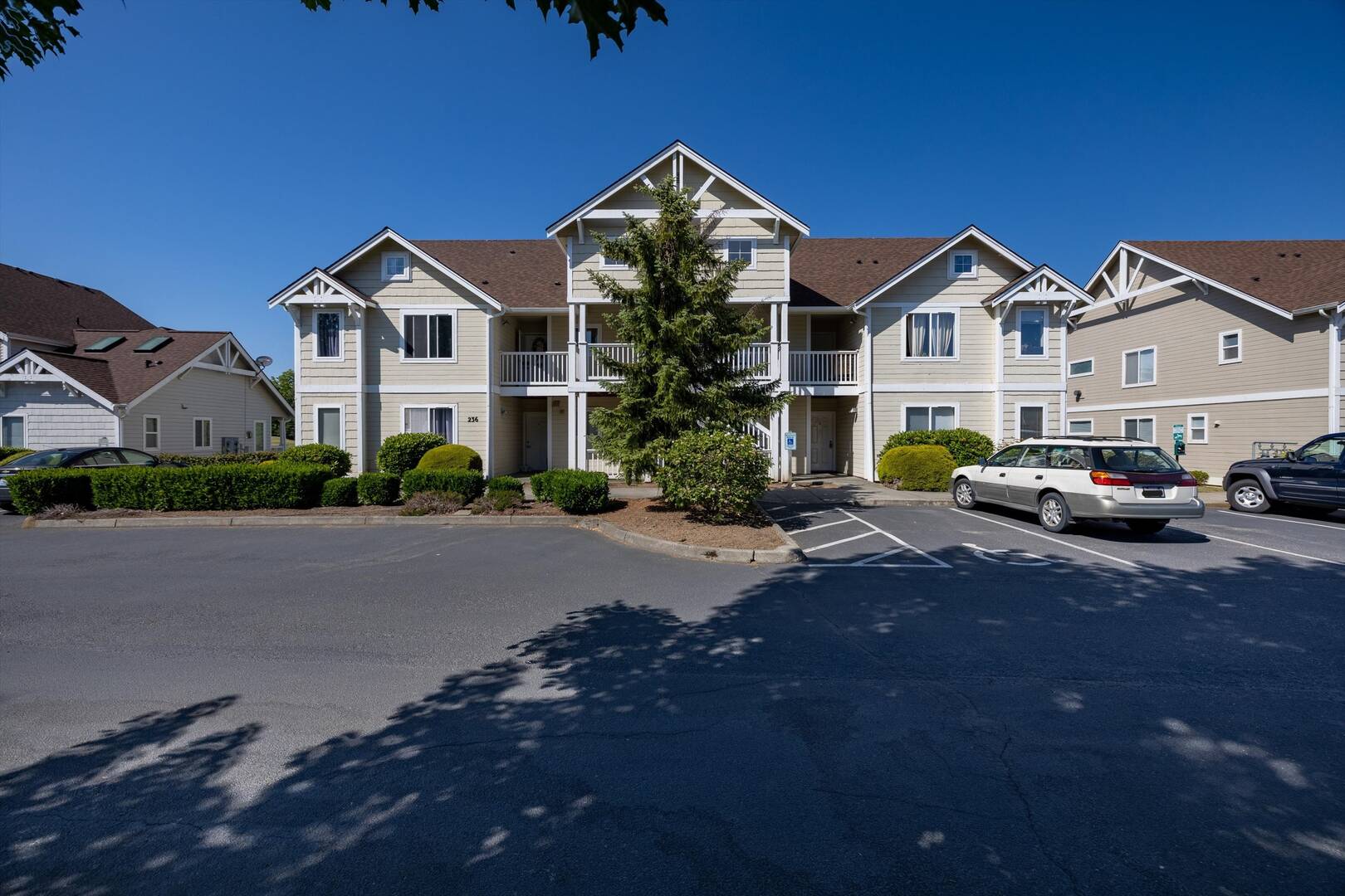 236 W Maberry Dr #203 Lynden, WA 98264