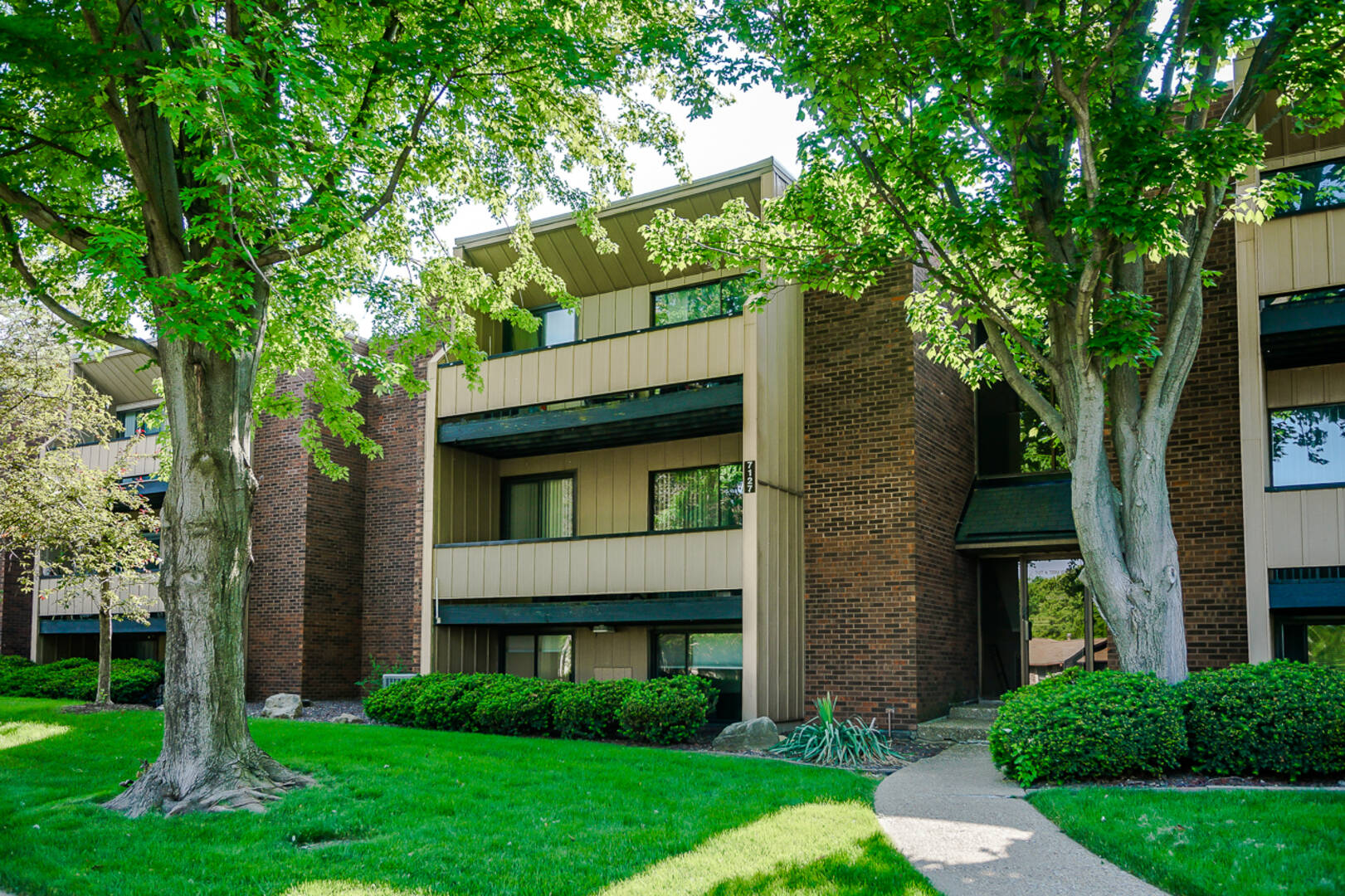 Brivity 7127 N Terra Vista Dr 4101 Peoria , IL 61614 Virtual Tour