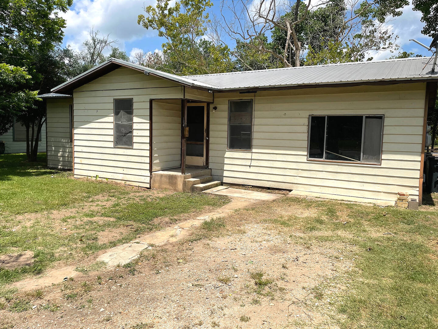 144 Hickory St Luling TX 78648 Luling, TX 78648