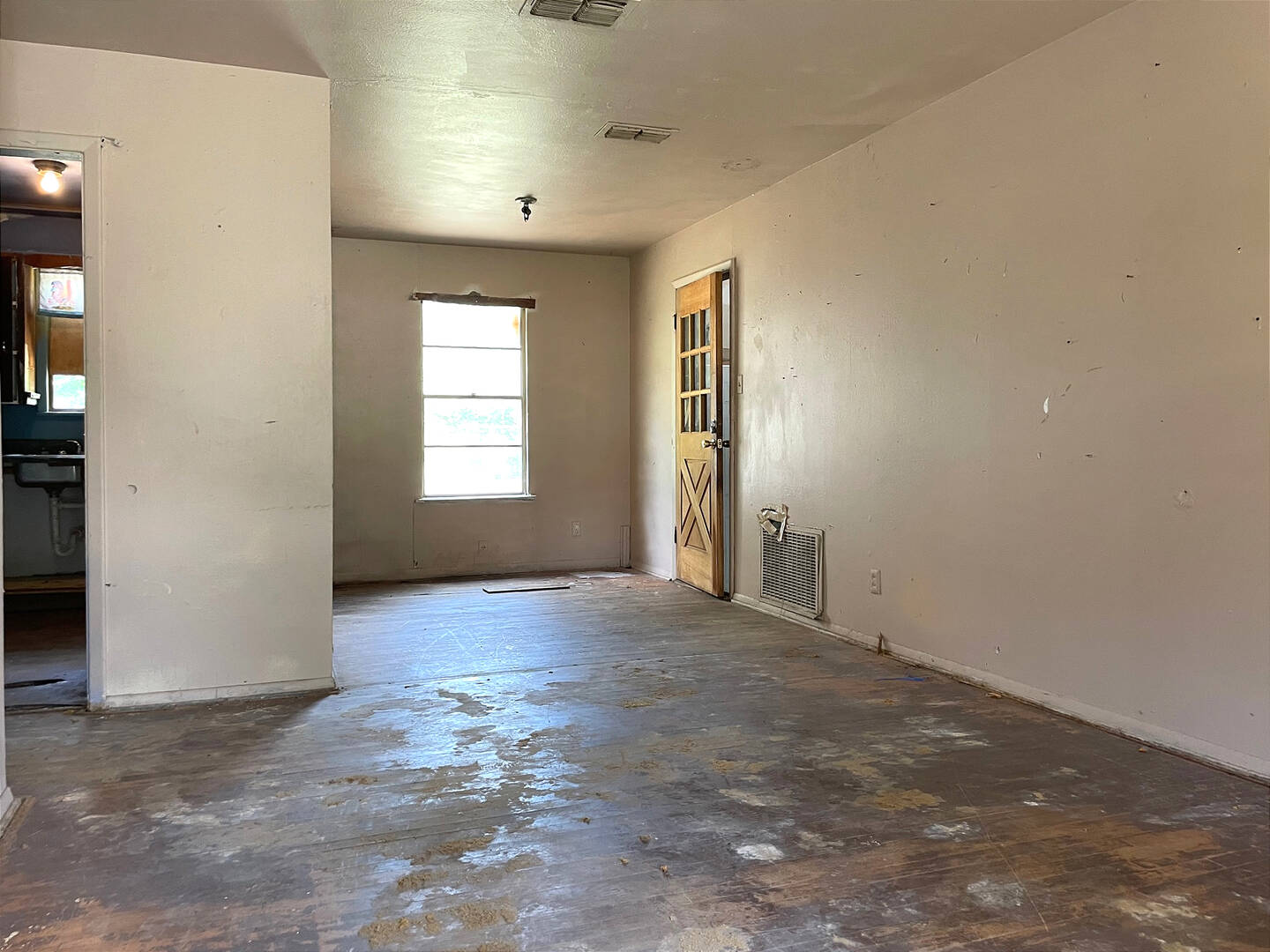 144 Hickory St Luling TX 78648 Luling, TX 78648