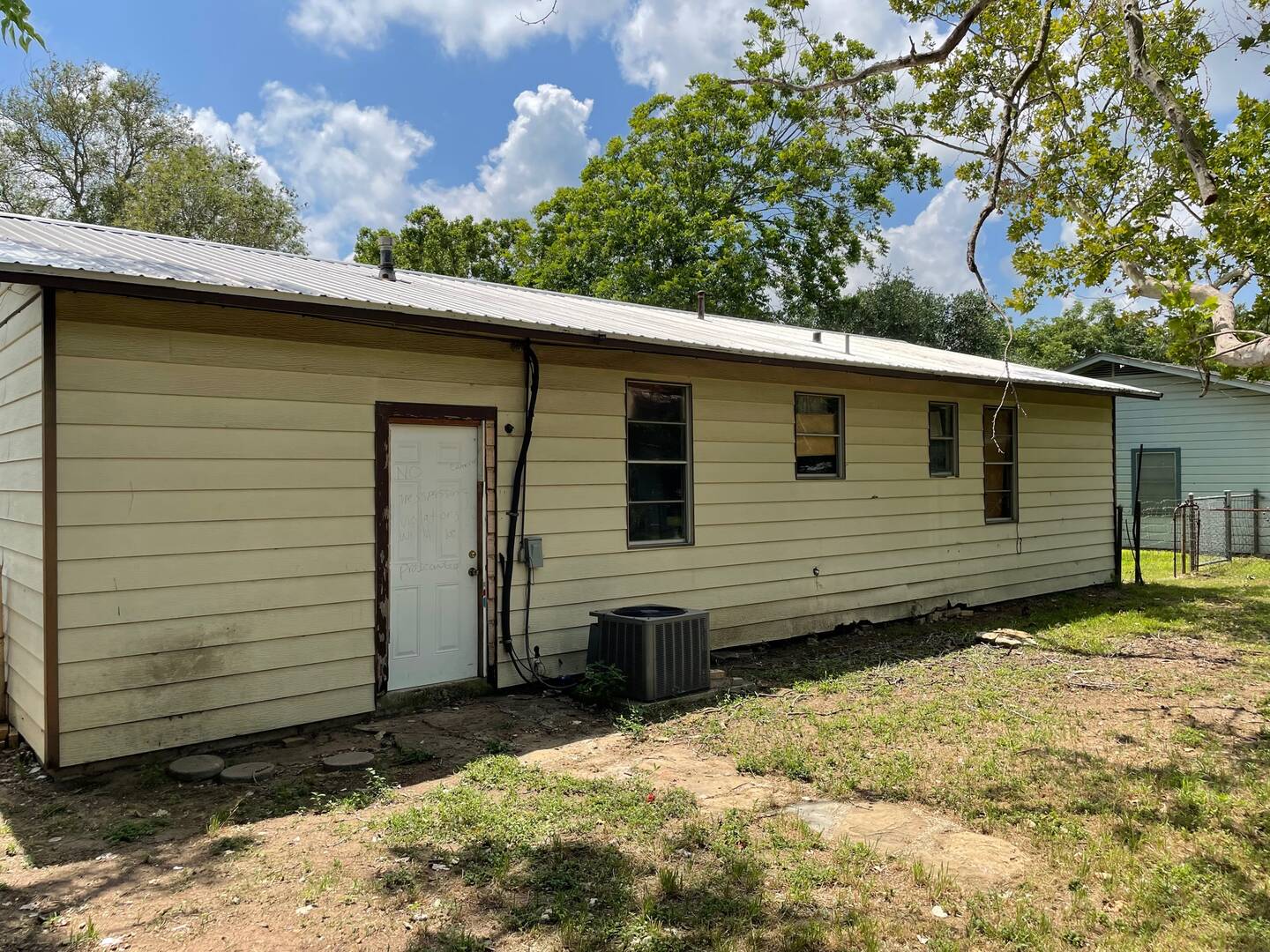 144 Hickory St Luling TX 78648 Luling, TX 78648