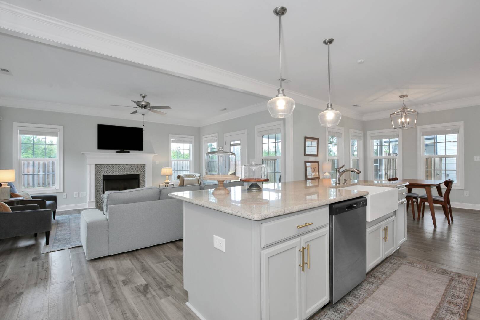 2937 Cragburn Pl  Fayetteville, NC 28306