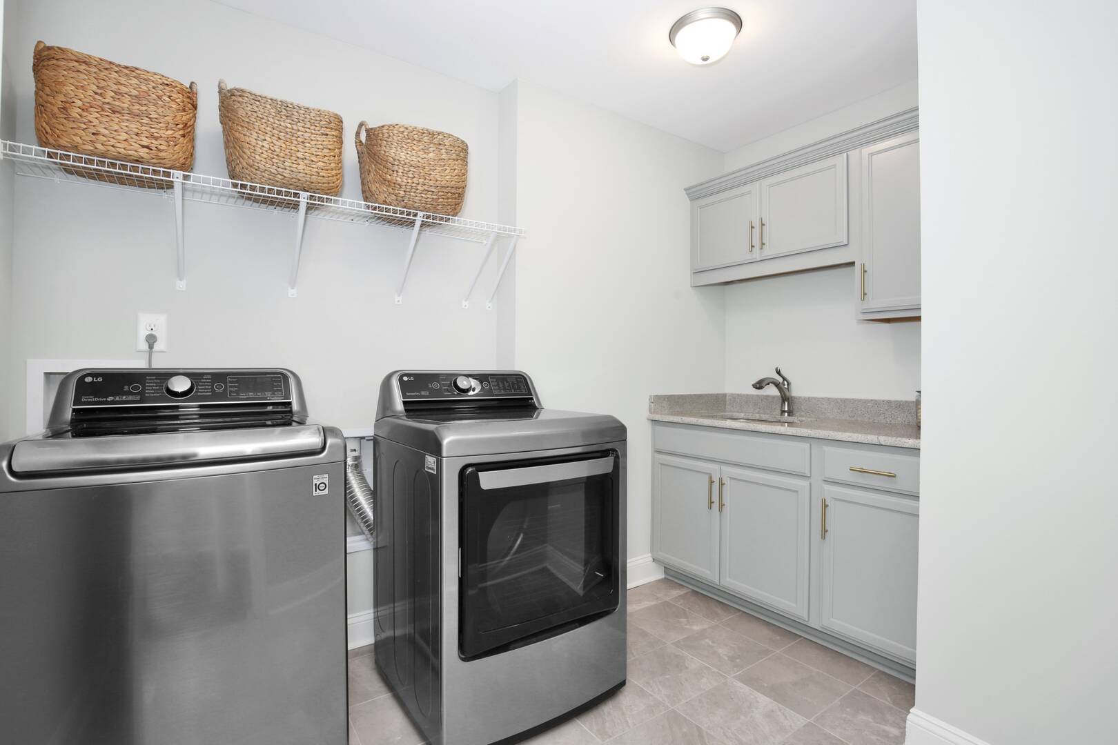 2937 Cragburn Pl  Fayetteville, NC 28306