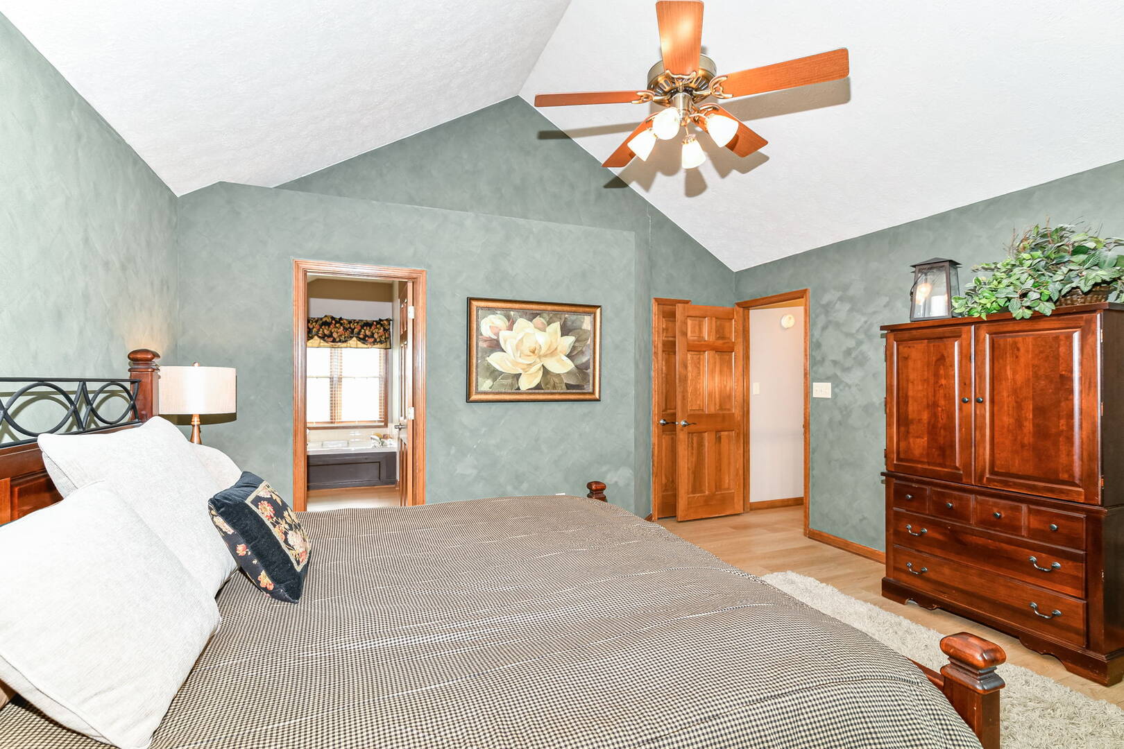 13461 Versailles Dr Carmel, IN 46032