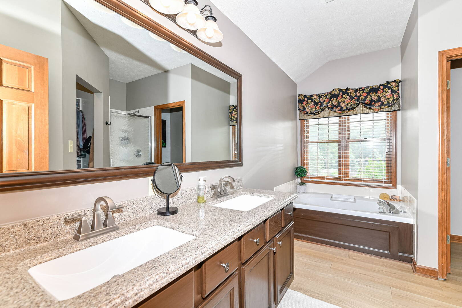 13461 Versailles Dr Carmel, IN 46032