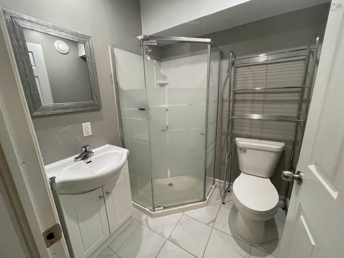 5 Lochiel Cir Westphal, NS B2W6H1