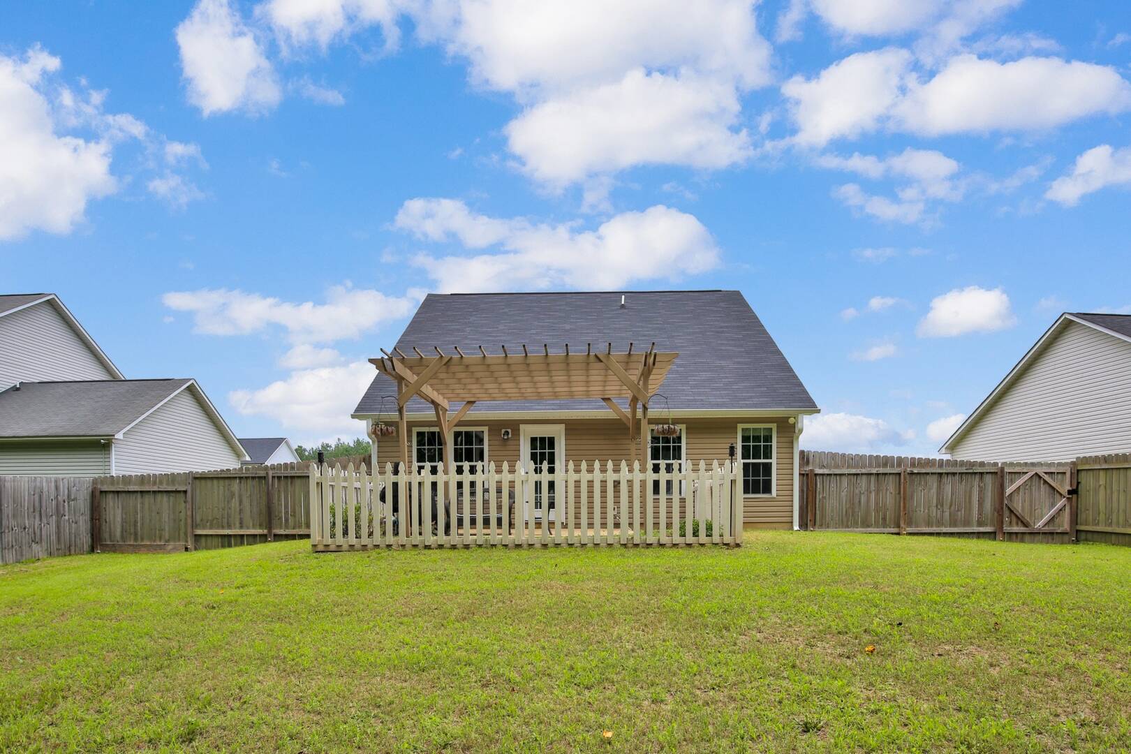 234 Cape Fear Rd Raeford, NC 28376