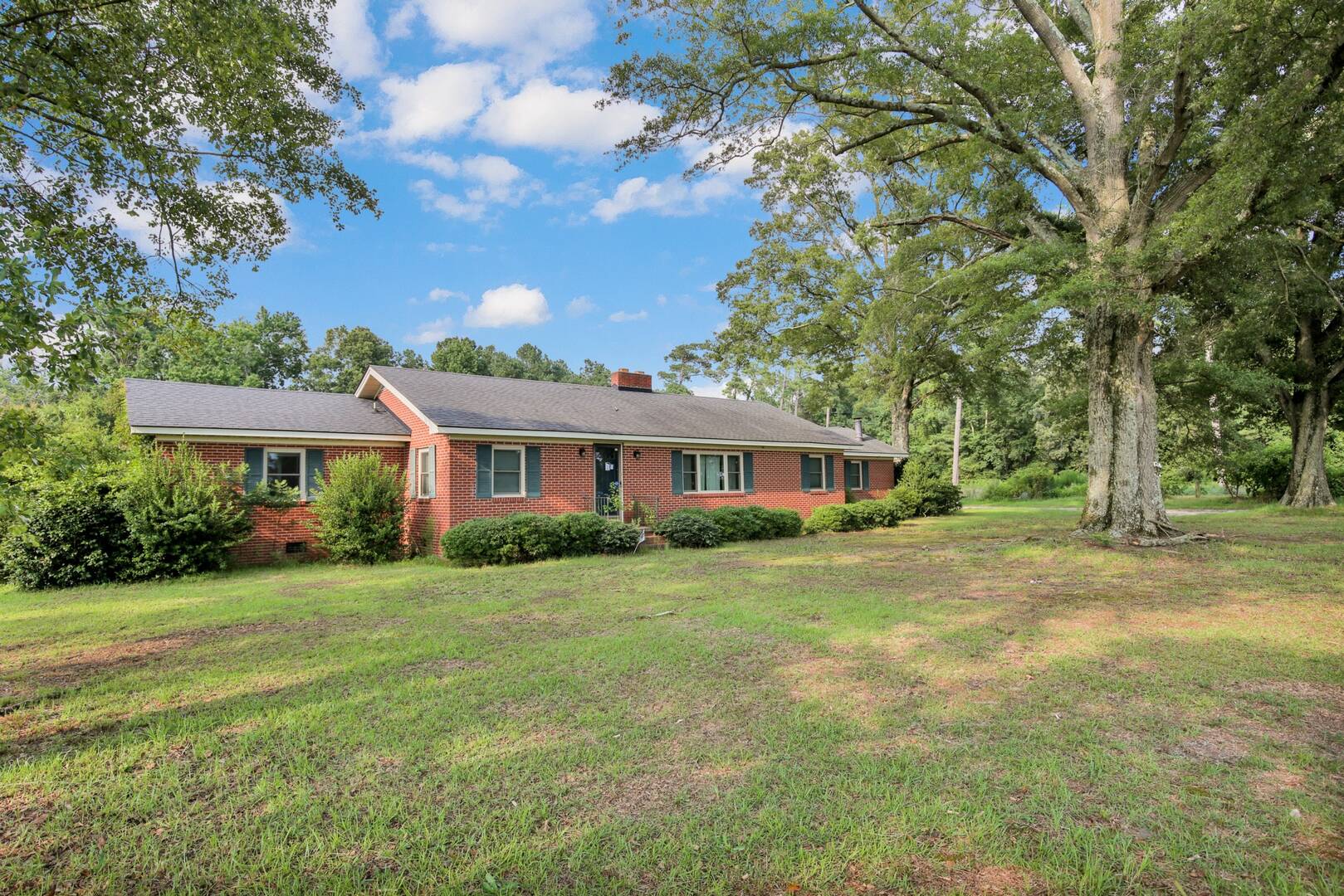 1575 S. Duffie Rd Red Springs, NC 28377