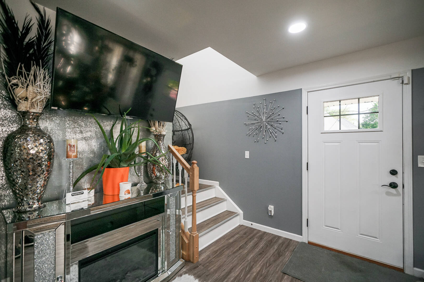 811 E. Behrends Peoria , IL 61603