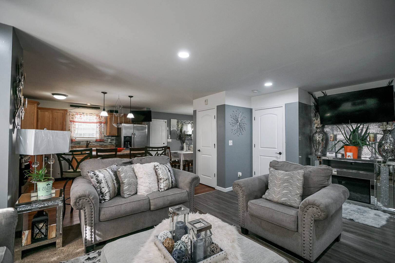 811 E. Behrends Peoria , IL 61603