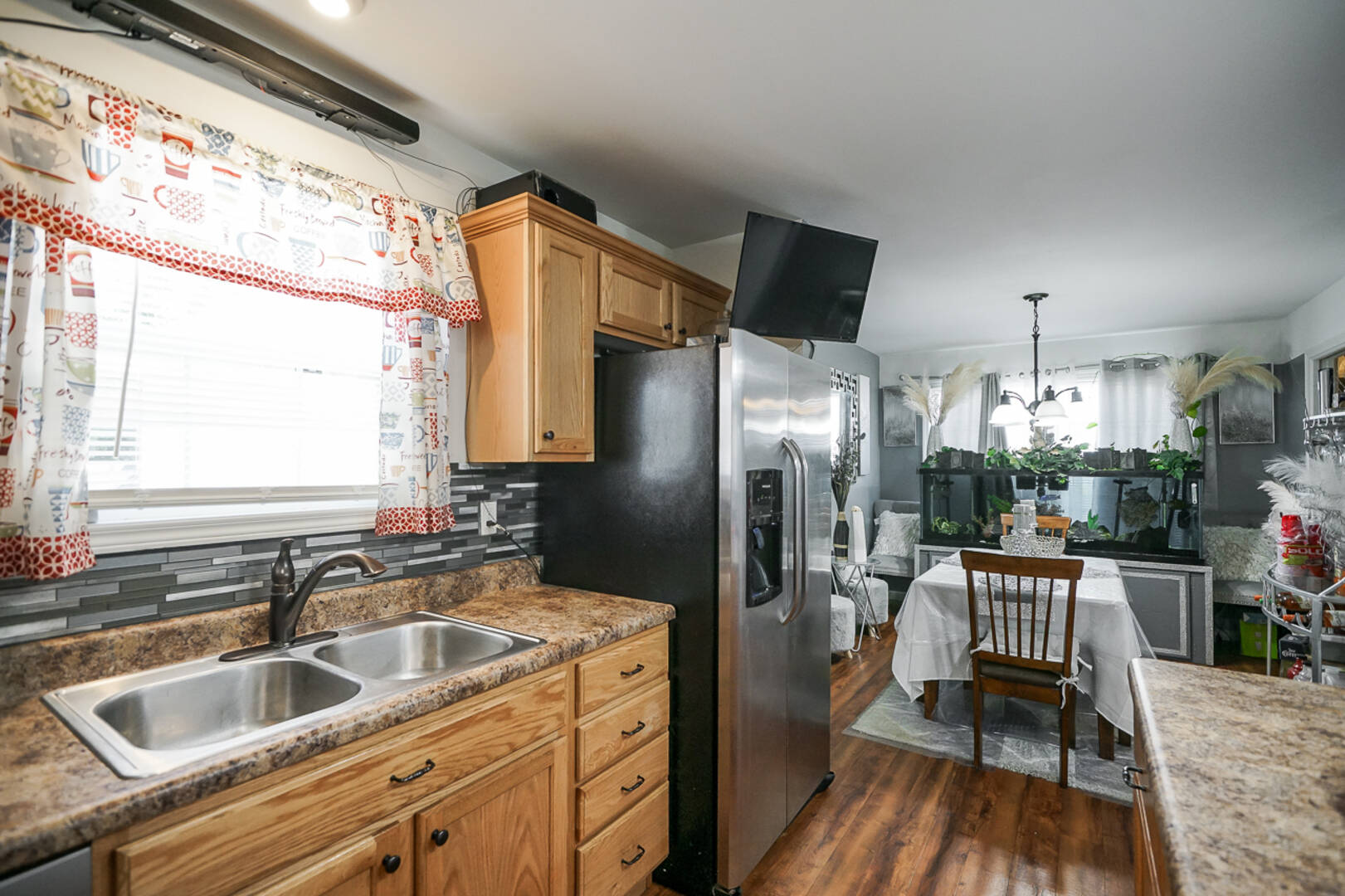 811 E. Behrends Peoria , IL 61603