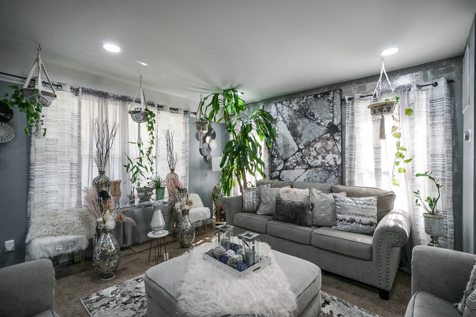 811 E. Behrends Peoria , IL 61603