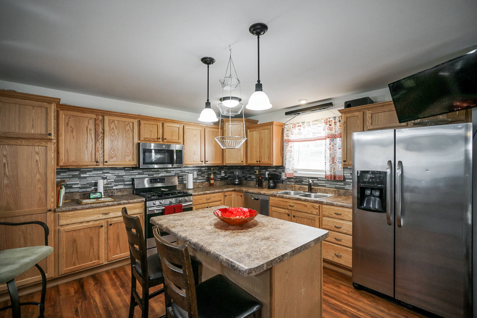 811 E. Behrends Peoria , IL 61603